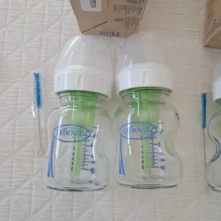 4 Biberones Dr. Brown's Anti-colic Glass Vidrio
