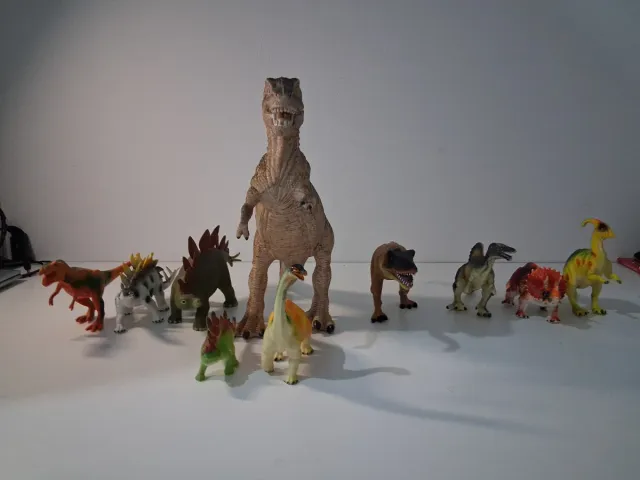 Lote de 10 dinosaurios de juguete