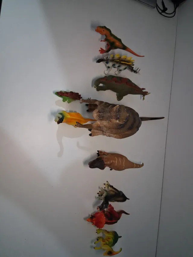 Lote de 10 dinosaurios de juguete
