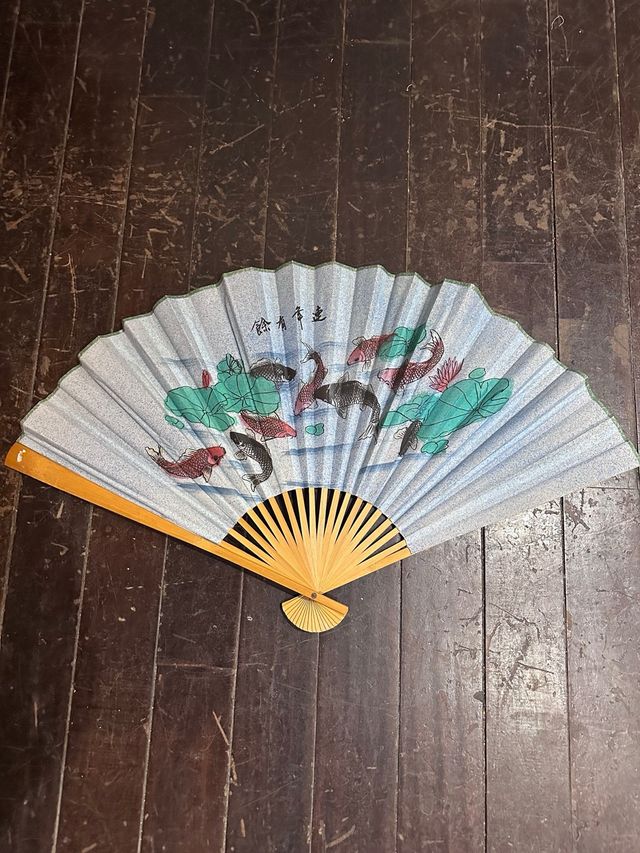 Abanico japonés decorativo Koi