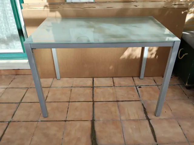 Mesa de cocina cristal y metal