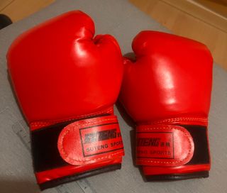 Guantes de boxeo para niños rojos