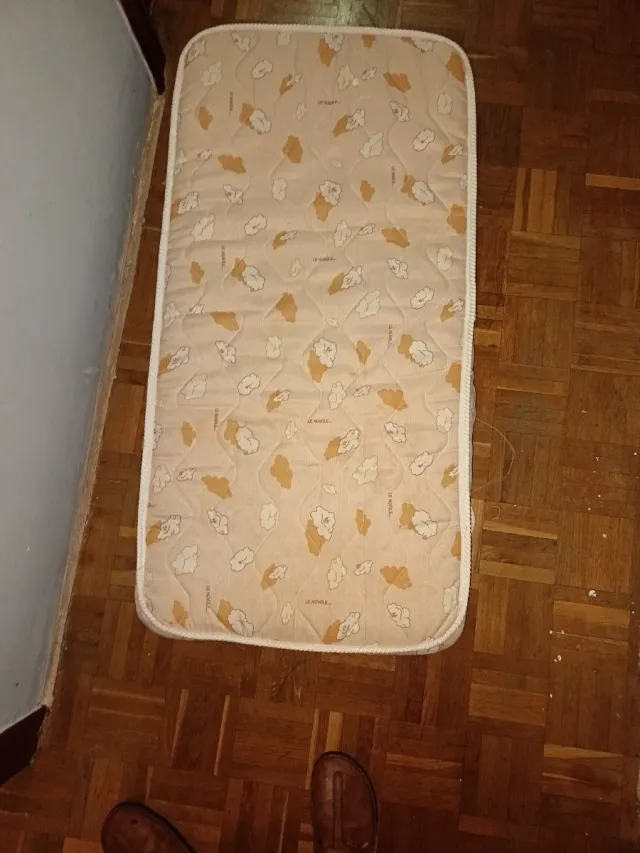 Cuna de viaje plegable con colchón