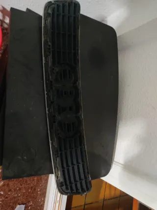 Parrilla Audi A4 B5 1998