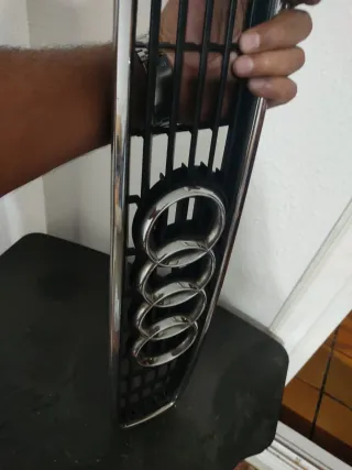 Parrilla Audi A4 B5 1998