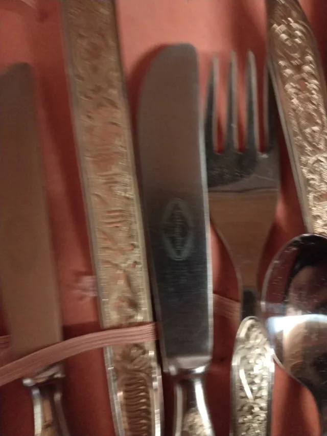 Servizio posate 2 persone oro/argento