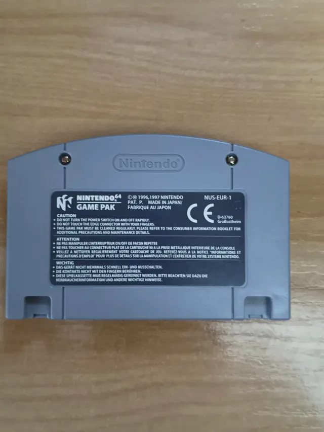 Cartucce del videogioco 007 Il Mondo Non Basta per Nintendo 64, originale in buone condizioni e funzionante