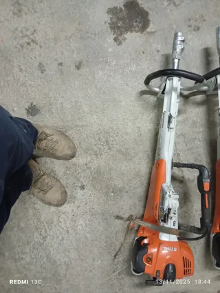 Vibradora Stihl con carcasa rota