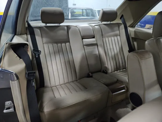 Mercedes-Benz w124 1988