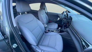 Hyundai Ioniq 1.6 GDI PHEV Klass DCT 104 kW (141 CV)