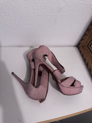 Zapatos de tacón y Sandalias 2x1