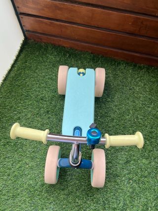 Triciclo infantil azul y verde