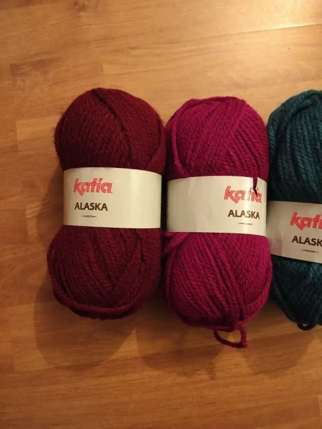 Ovillos lana Katia Alaska