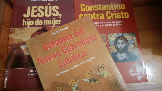 Lote 3 libros: Jesús, Constantino, Autopsia