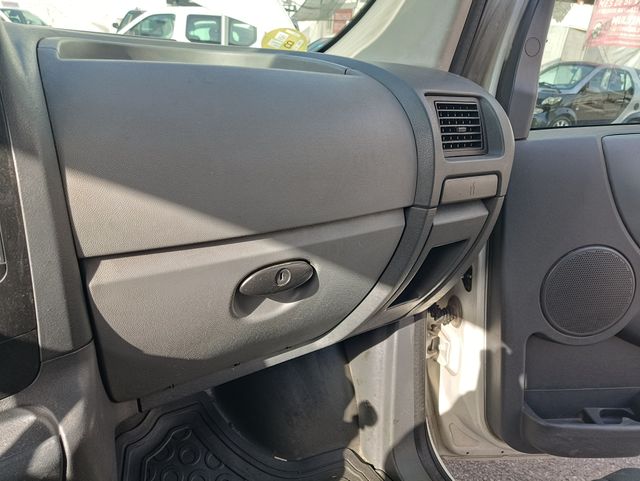 Citroen Jumpy 2009.LA MEJOR FURGON 3 PL. V.O