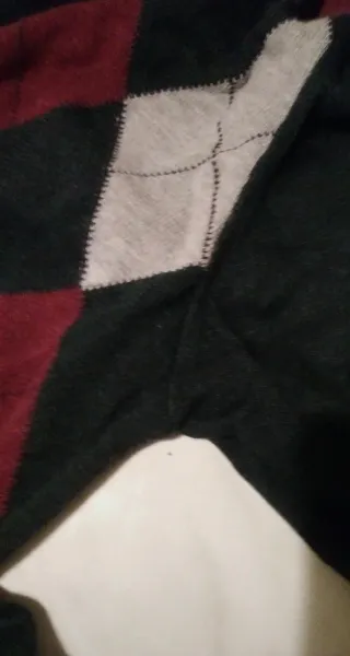 Pullover scollo a V fantasia argyle