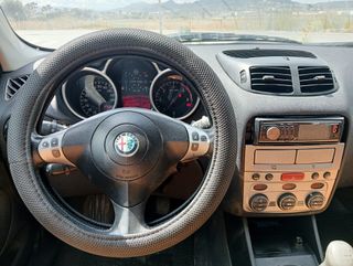 Alfa Romeo 147 2004