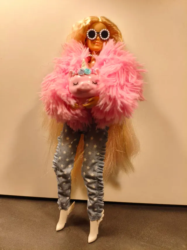 Barbie "Serie Extra" articulada