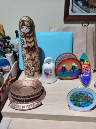 Miniature Souvenir Mondo