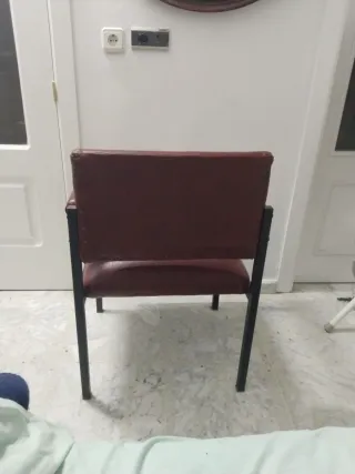 Butaca skay negra y roja.