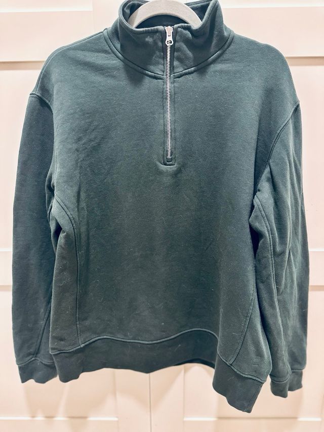 Sudadera verde con cremallera