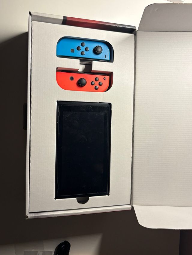 Nintendo Switch Azul y Rojo