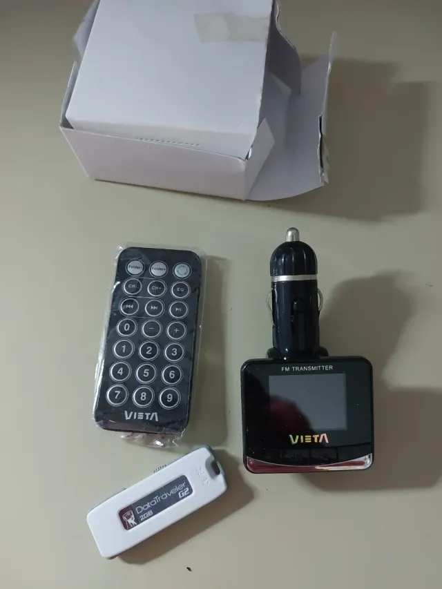 Transmisor FM Vieta con Mando y USB