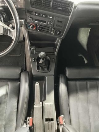 BMW SERIE 3 323i E30 AÑO 1984