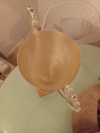 Trofeo sportivo in metallo con base in marmo