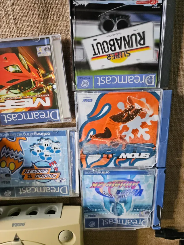 Sega Dreamcast Console + 5 Jogos