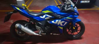 Suzuki GSX 250 RZA Azul
