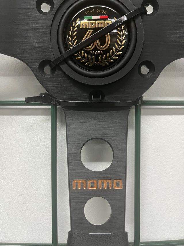 Volante Momo 60 Aniversario