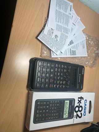 Calculadora Casio fx-82MS