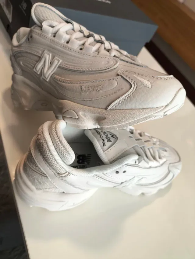 New Balance 1000 Talla 37 Gris/Blanco