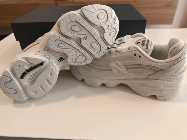 New Balance 1000 Talla 37 Gris/Blanco