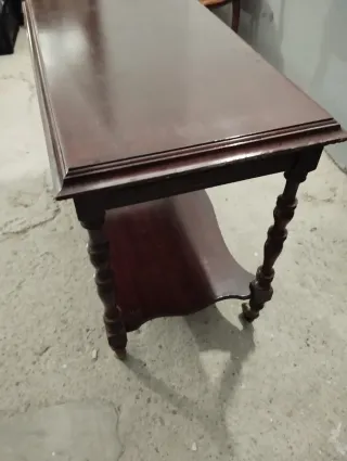 Mesa camarera antigua de madera