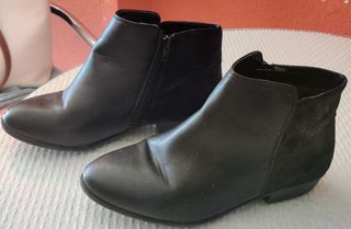 Cómodos botines planos de mujer negros