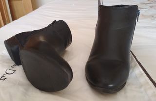 Cómodos botines planos de mujer negros