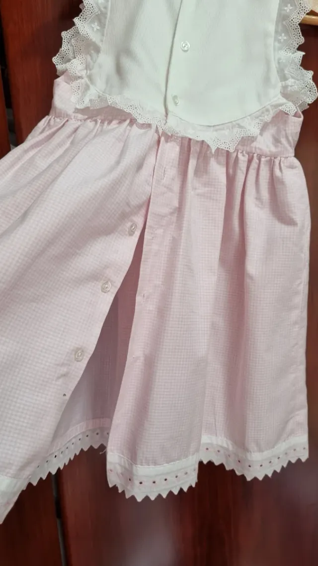 Vestidos de niña bordados