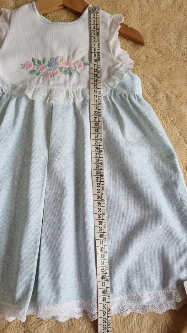 Vestidos de niña bordados