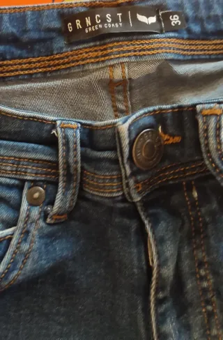 Pantalón vaquero niño desgastado