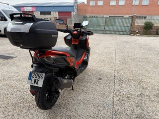 Kymco DTX 360 Scooter año 2022  10.000 km extras