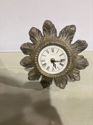 Reloj de sobremesa estilo sol