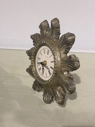 Reloj de sobremesa estilo sol