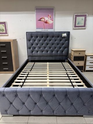 Cama Doble Terciopelo Gris Capitoné
