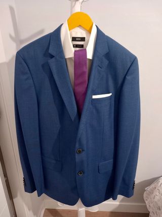 Traje Hugo Boss Azul y Morado