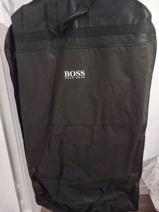 Traje Hugo Boss Azul y Morado