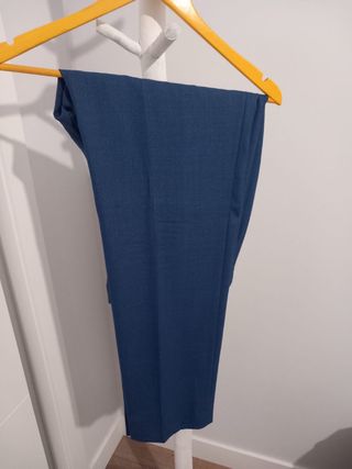 Traje Hugo Boss Azul y Morado