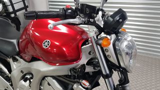YAMAHA FZ6 N Roja