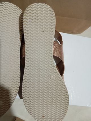 Sandalias doradas talla 36